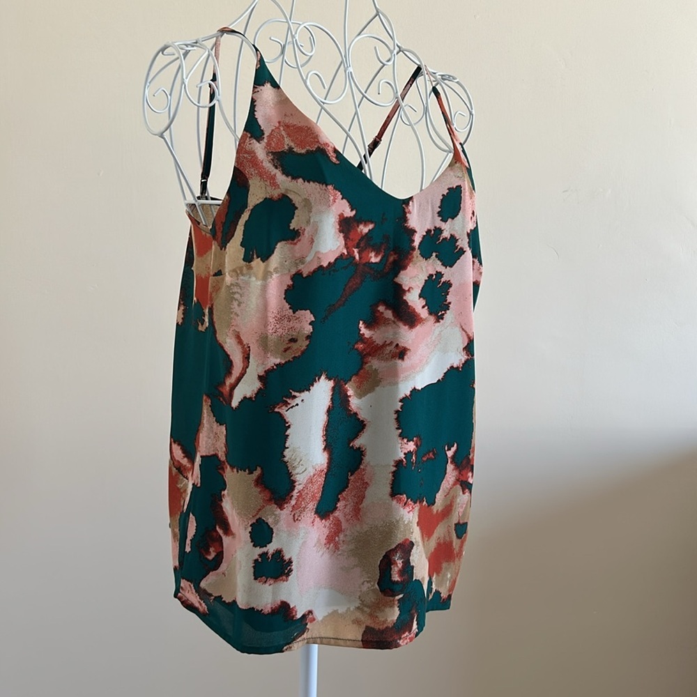 Banana Republic Abstract Floral Tank Top – Size XS, Excellent Condition